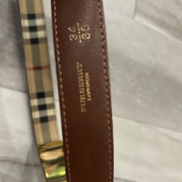 Beautiful Burberry belt and excellent condition. It isabsolutely beautiful. - Picture 1 of 3